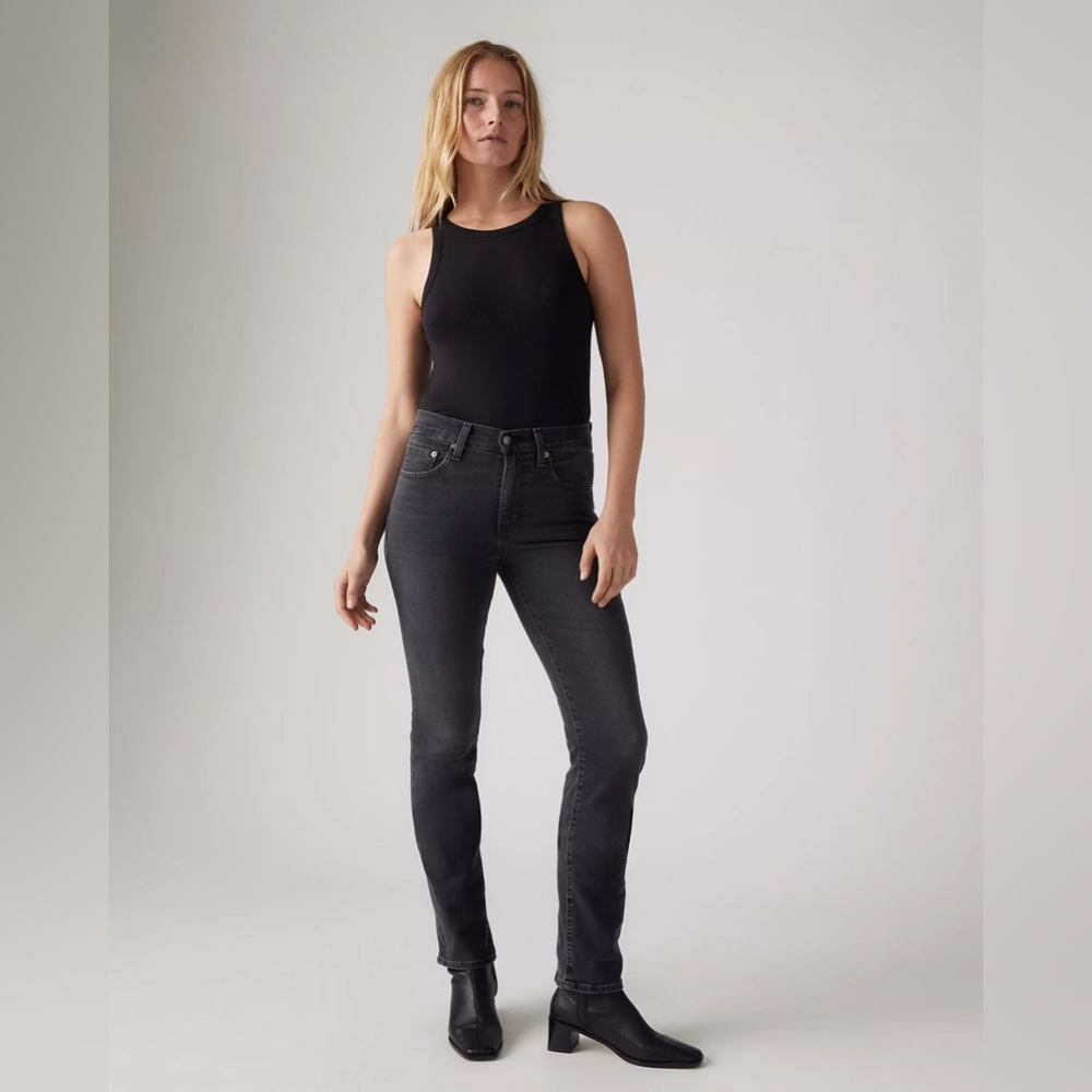 LEVIS 724 HIGH RISE SLIM STRAIGHT WOMEN'S JEANS